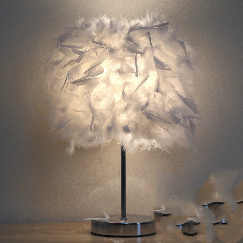 Feathers table lamp